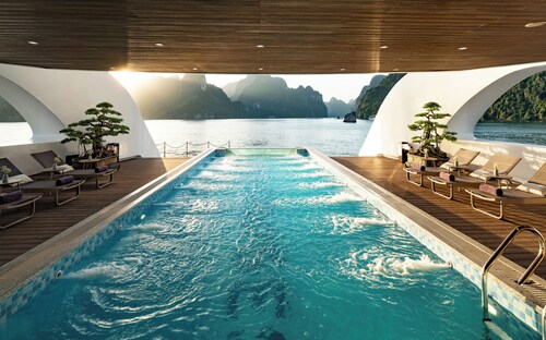 Diana Cruises Halong Bay - Luxury by Venus Group