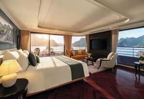 Suite Royal, balkon, pemandangan laut | Minibar, meja kerja, ruang kerja ramah laptop, dan kedap suara