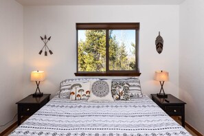 4 bedrooms, WiFi - Red Barn of Granby Ranch - spacious luxury, pet friendly and hot tub (Granby)