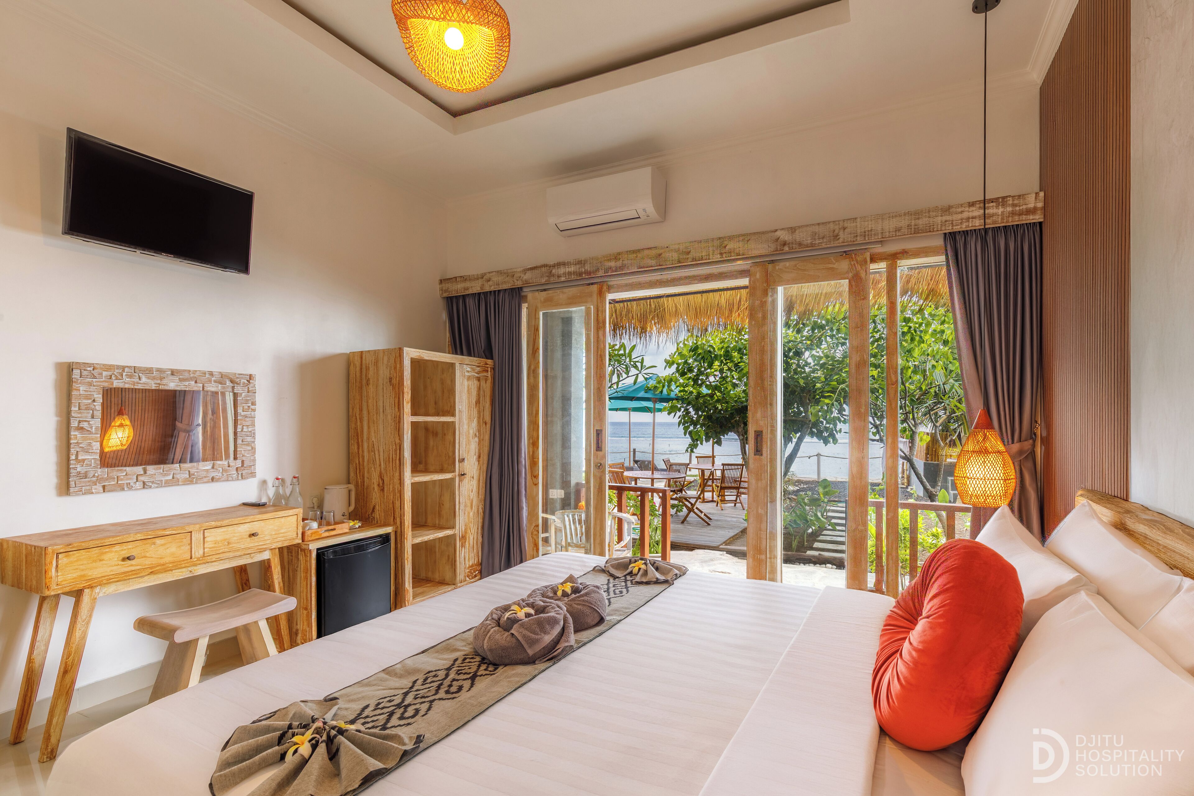 Deluxe Double Room, Patio, Sea View | Free WiFi