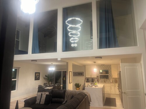 Casa Linda: Charming 3 BDR house with fitness room & AC in brilliant Birmingham