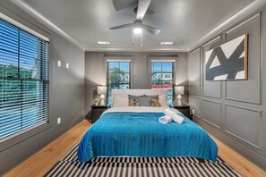 4 bedrooms, iron/ironing board, WiFi, bed sheets