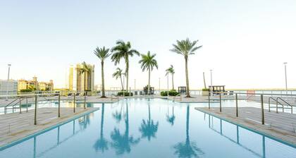 Blue Harbour / Amazing views/ 5 min DOWNTOWN