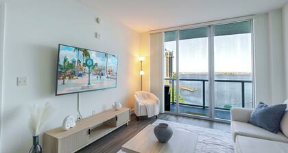 Blue Harbour / Amazing views/ 5 min DOWNTOWN