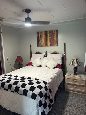 1 makuuhuone, silitysrauta/-lauta, internet, vuodevaatteet