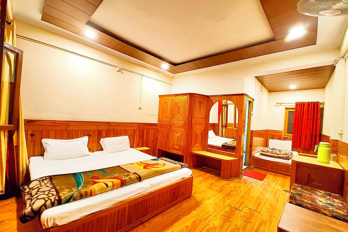 Double Room | Free WiFi