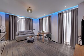 Premium Suite | Living area