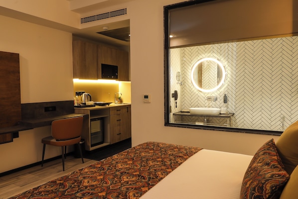 Minibar, in-room safe, desk, laptop workspace