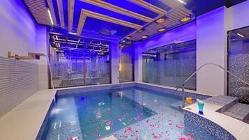 Indoor pool, outdoor pool