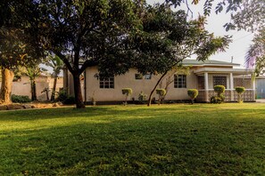 Jardines del alojamiento