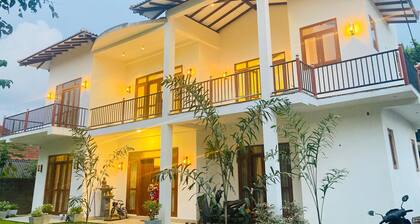 Luxurious charming 2-bedroom house in Aluthgama with AC at Bentota River