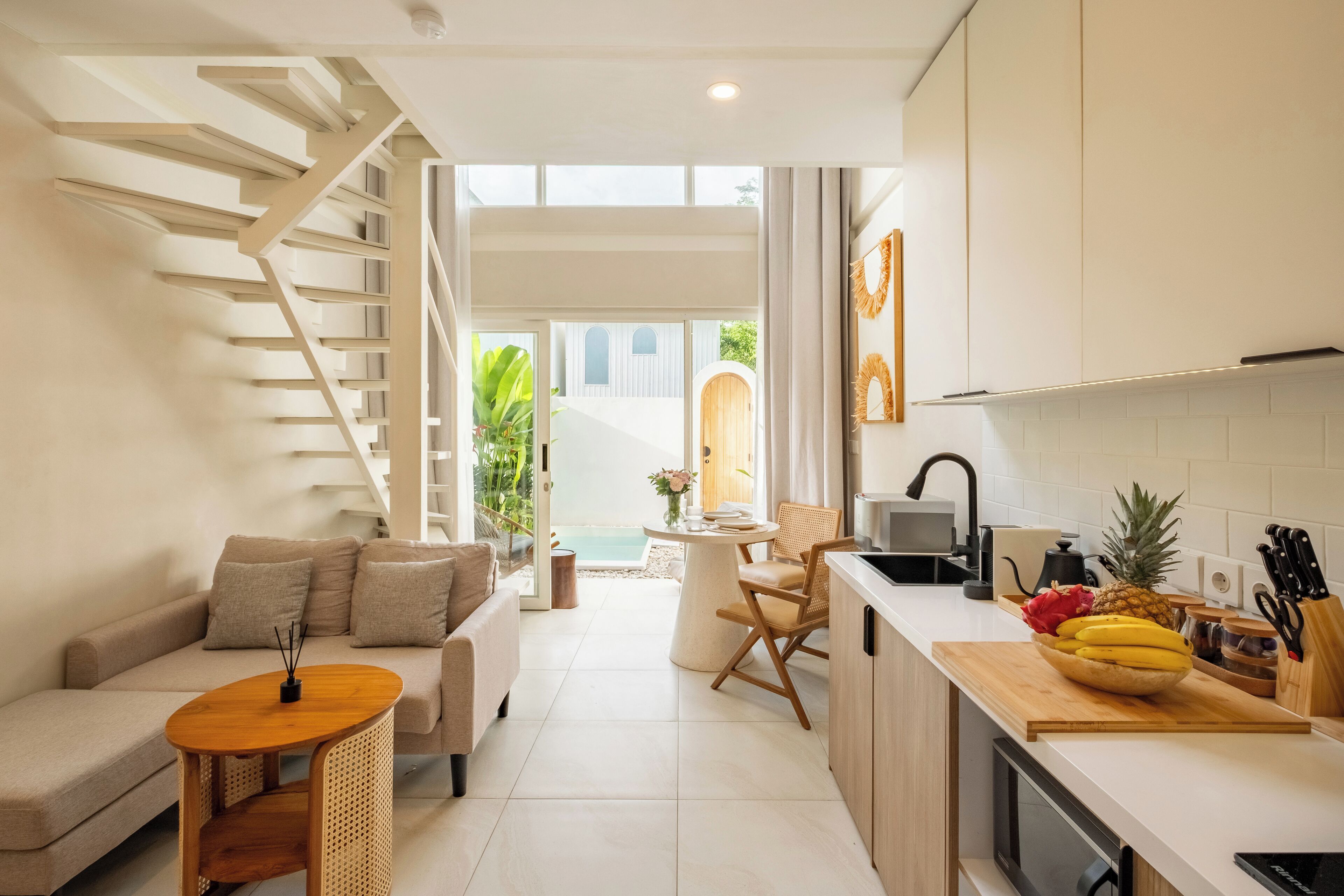 Villa, 1 slaapkamer, uitzicht op zwembad | Woonruimte | Een 43-inch smart-tv met digitale zenders