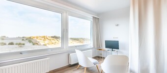 Renovated studio with sea views