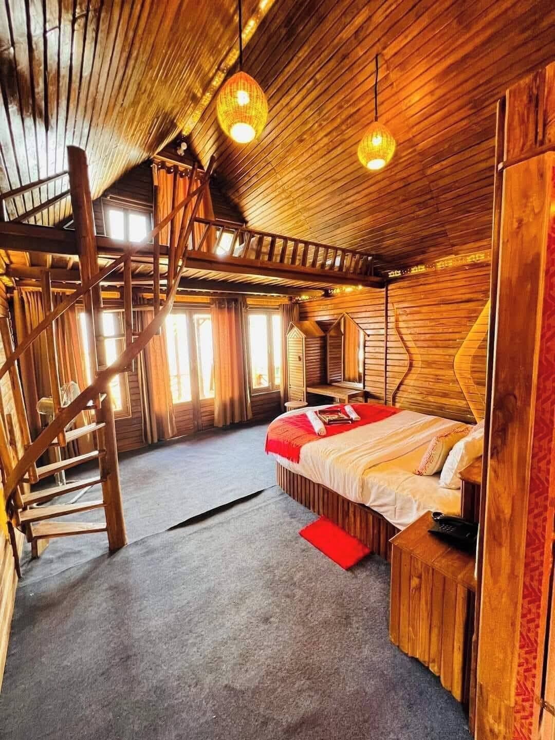 Habitación Deluxe doble, vistas a la montaña | Baño | Artículos de higiene personal gratuitos, toallas, jabón y champú