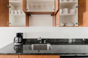 Interior - Blueground | Cupertino, pool, nr Memorial Park (Cupertino)