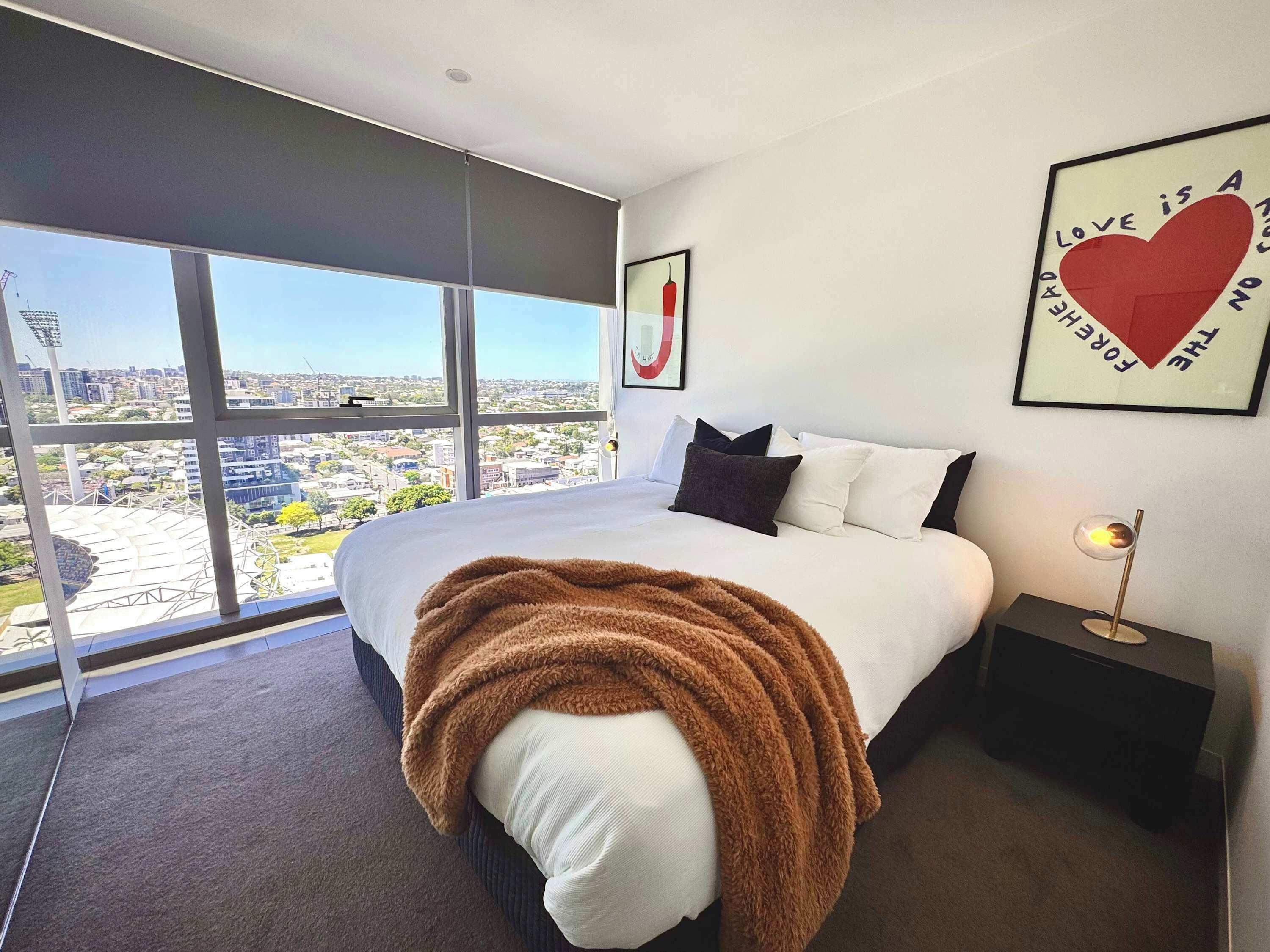 2 bedrooms, desk, iron/ironing board, WiFi