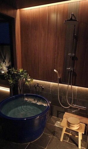 Comfort House, City View | Bathroom | Free toiletries, soap, shampoo, toilet paper - Kanazawaya Motogikucho (Kanazawa)