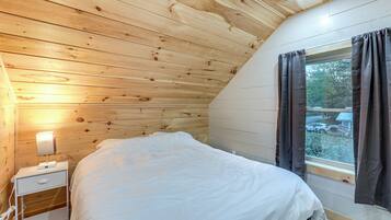 3 soveværelser, skrivebord, internetforbindelse, sengetøj