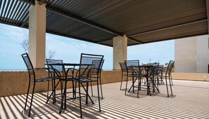 Outdoor pool, pool umbrellas, pool loungers