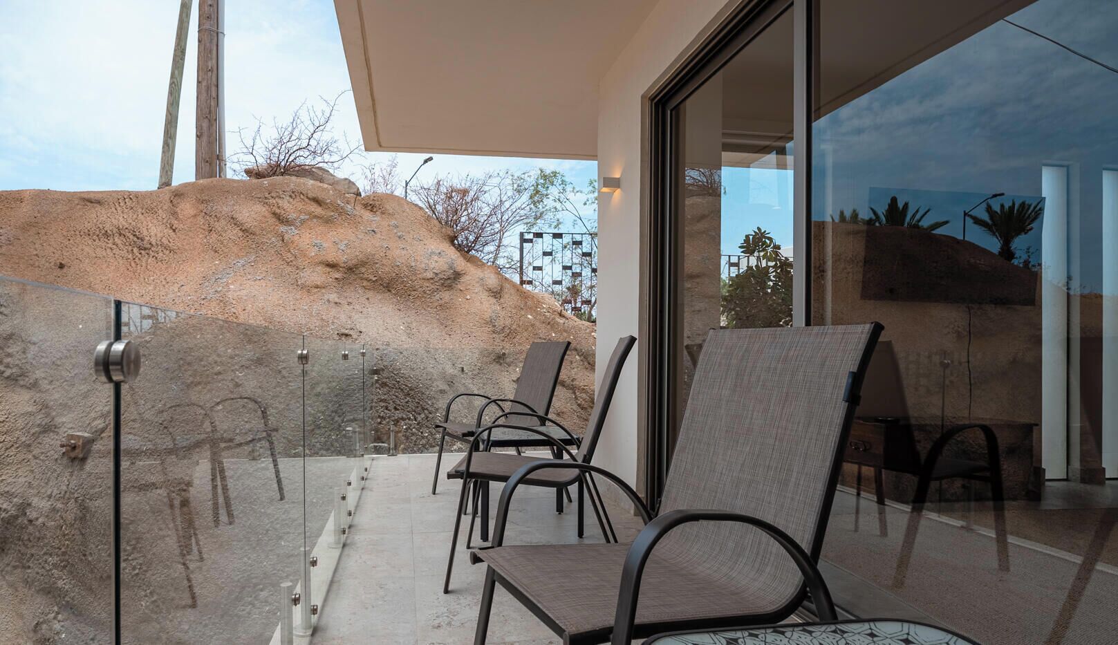 Deluxe Apartment, 2 Bedrooms, Partial Ocean View | Balcony