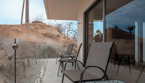 Deluxe Apartment, 2 Bedrooms, Partial Ocean View | Balcony