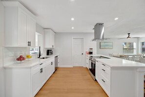 Casa panoràmica, 3 dormitoris, pati | Cuina privada