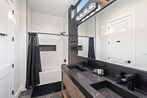 Bruser, håndklæder, Toiletpapir