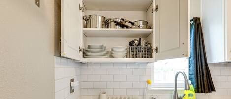 Refrigerador, microondas, parrilla de estufa y lavavajillas