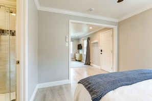 Schreibtisch, Bügeleisen/Bügelbrett, Internetzugang, Bettwäsche