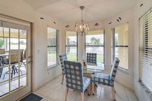 Dining - Waterfront Cape Coral Home: Views & Birdwatching (Cape Coral)