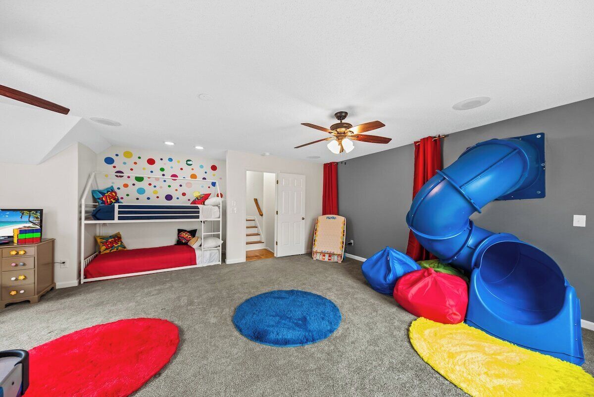 5 bedrooms, desk, free WiFi, bed sheets