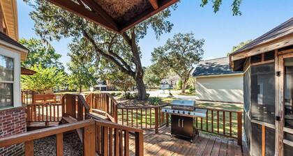 Gathering Oak Manor – Treasured Times Together