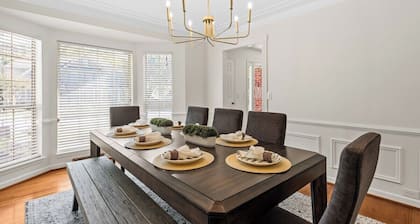 Gathering Oak Manor – Treasured Times Together