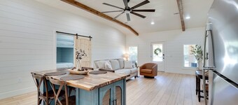 Nature-Centric Retreat! Newly Built Millen Cottage