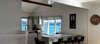 Wobby Waters! Waterfront Escape at Little Wobby on the Hawkesbury River sleeps 8