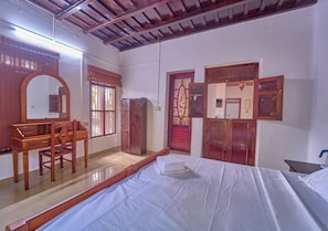 Chambre Double Deluxe, patio, vue lac | Wi-Fi gratuit, draps fournis