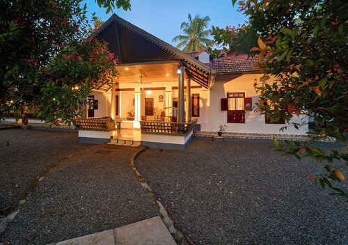 Cotelac Heritage Lake Resort Alleppey