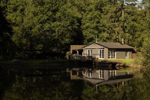 Romantic chalet on the waterfront