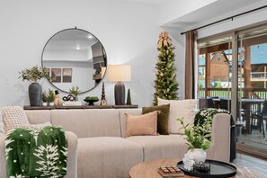 تلفزيون ذكي، مدفأة، كُتُب