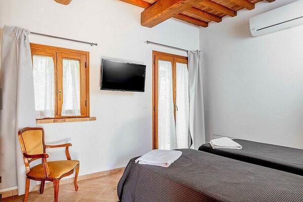 Wifi gratis y ropa de cama 