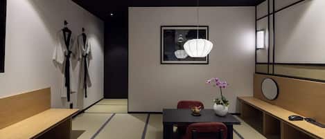 Desk, laptop workspace, free WiFi