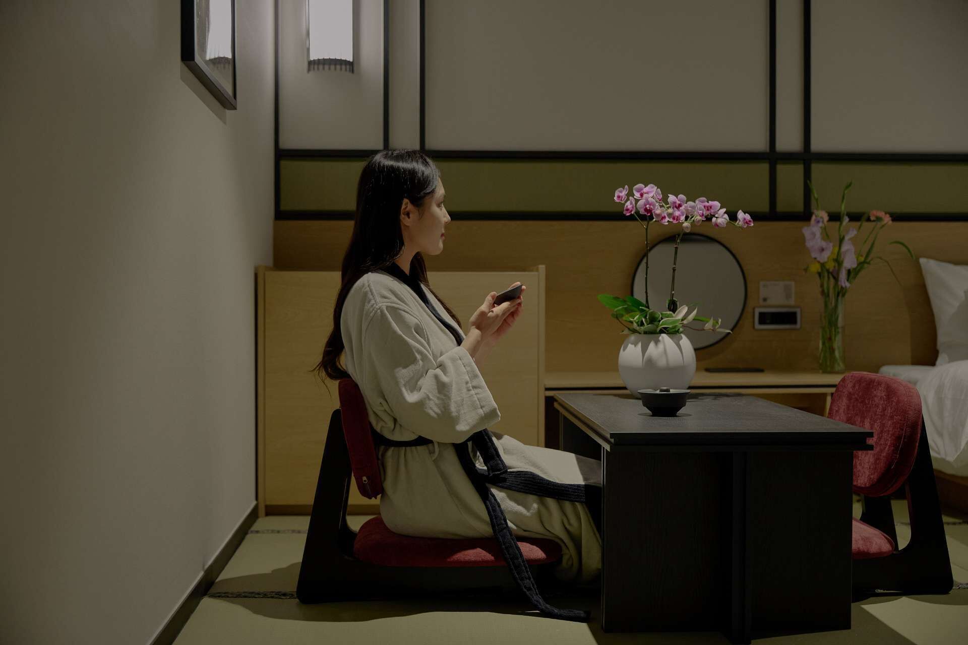 Dado (Tea ceremony) | Desk, laptop workspace, free WiFi