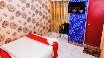 Deluxe Double Room, Balcony, Beach View | Free WiFi