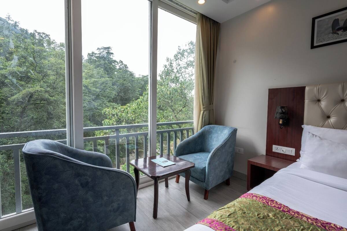 Superior Room, Balcony, River View | Desk, soundproofing, free WiFi