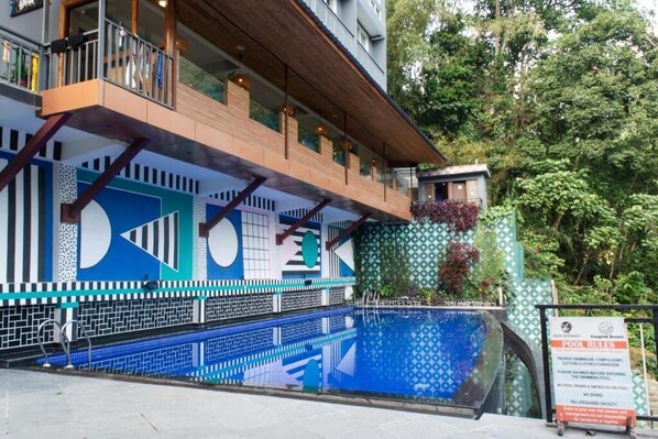 Indendørs pool, udendørs pool