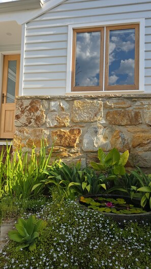 تفاصيل الفندق من الخارج