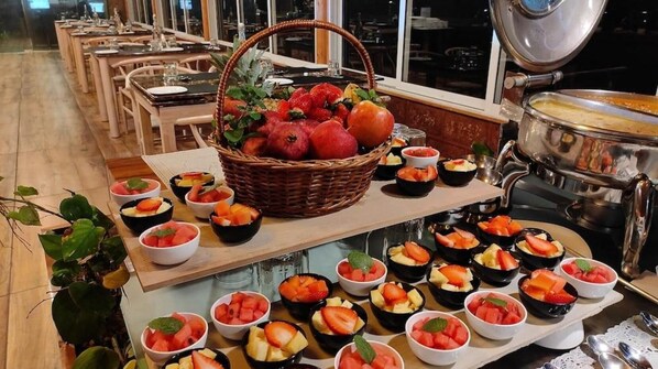 Daily continental breakfast (INR 1000 per person)