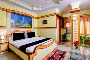 Executive Room, City View | Desk, laptop workspace, free WiFi