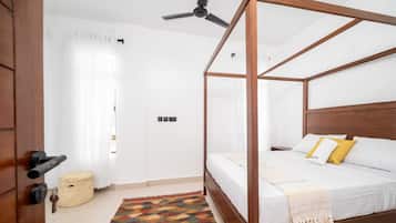 1 habitación, tabla de planchar con plancha, wifi gratis y ropa de cama