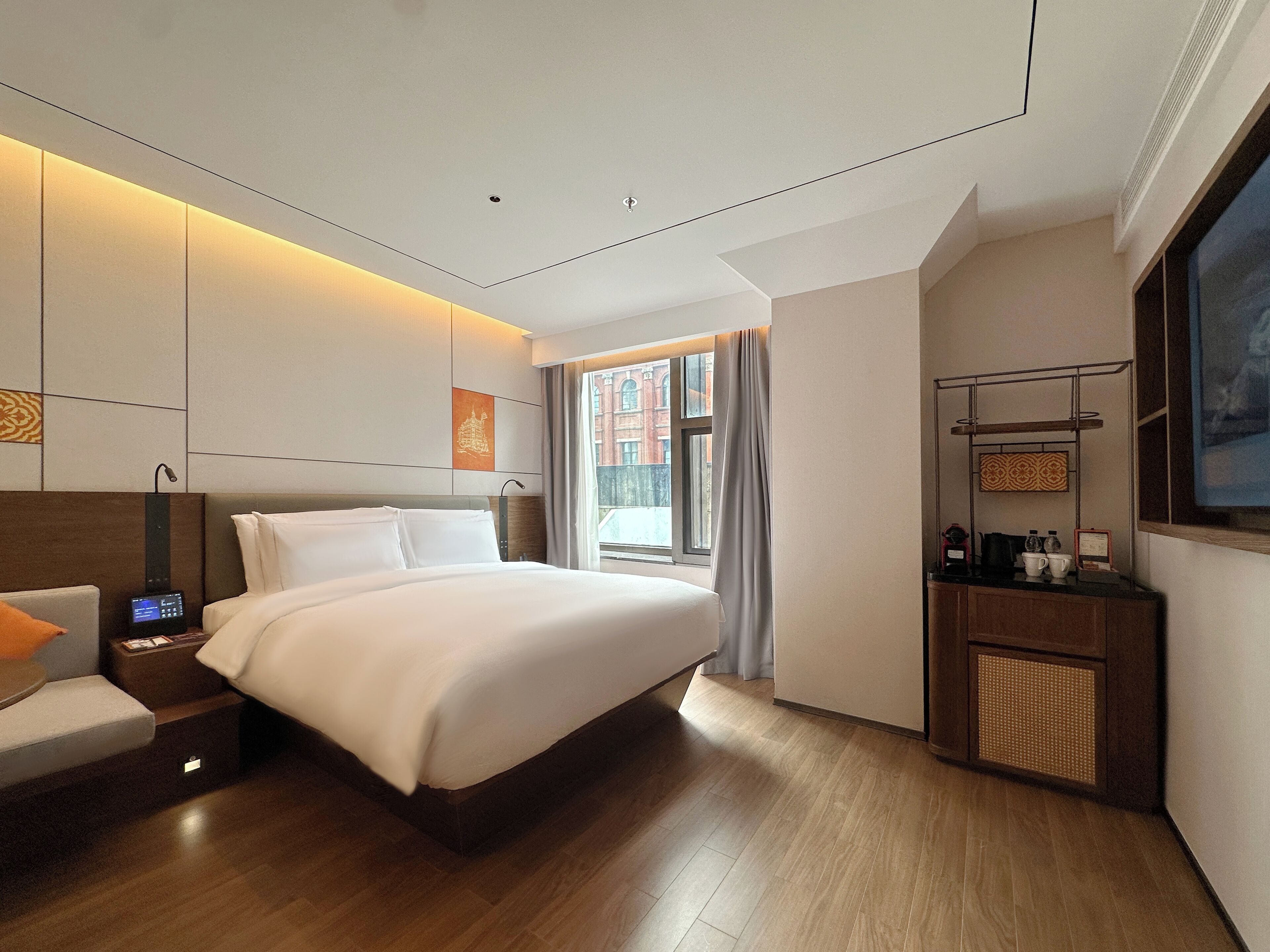 Standard Room | Free minibar, in-room safe, blackout drapes, free WiFi